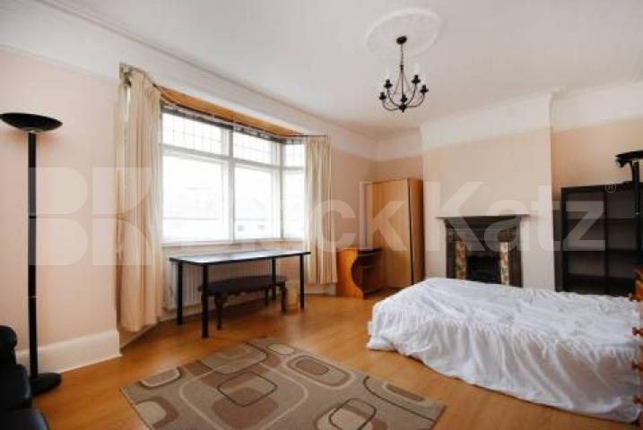 			NEW INSTRUCTION, 3 Bedroom, 1 bath, 1 reception Flat			 Fulham Palace Road, Hammersmith